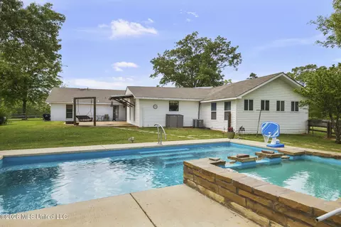 Exterior - 101 Lakeview Rd, Brandon, MS 39047 photo 21 of 43