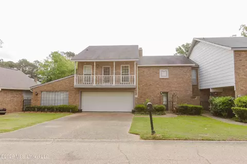 69 Sycamore Ln, Brandon, MS 39042