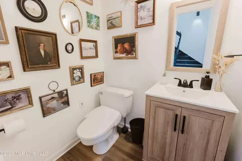 Bath - 69 Sycamore Ln, Brandon, MS 39042 photo 1 of 2