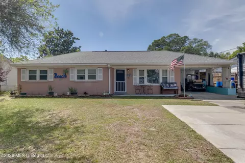 141 Beachview Ave, Biloxi, MS 39531