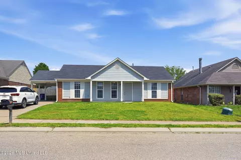 6330 Magnolia Lakes Dr, Olive Branch, MS 38654