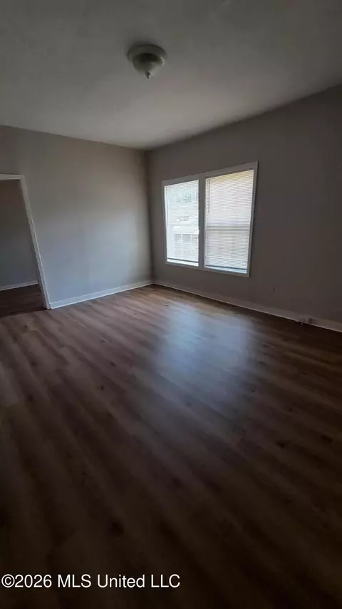 Living - 103 E Sproles St, Clinton, MS 39056 photo 1 of 2