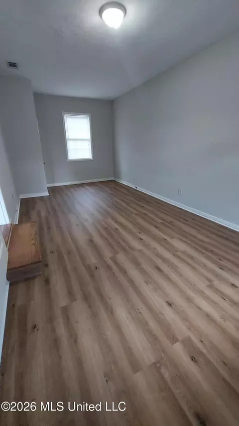 Living - 103 E Sproles St, Clinton, MS 39056 photo 2 of 2
