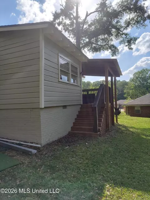 Exterior - 103 E Sproles St, Clinton, MS 39056 photo 3 of 3