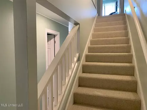 Entry Way - 222 Highpoint Dr, Diamondhead, MS 39525 photo 2 of 3