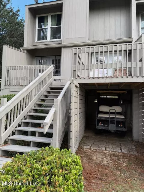 Exterior - 222 Highpoint Dr, Diamondhead, MS 39525 photo 3 of 7
