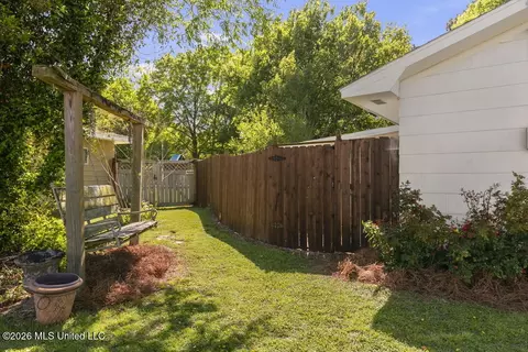 Exterior - 303 Cox Ferry Rd, Flora, MS 39071 photo 5 of 6