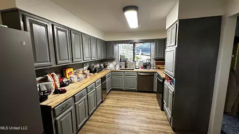 Kitchen - 3337 Monans Rill Cv, Hernando, MS 38632 photo 1 of 2
