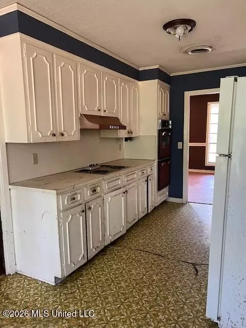 Kitchen - 1132 Verbena St, Jackson, MS 39212 photo 1 of 2