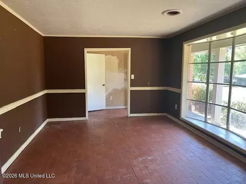 Living - 1132 Verbena St, Jackson, MS 39212 photo 2 of 4