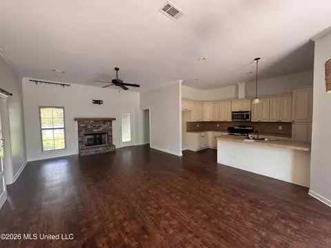 Living - 151 Notting Hill Pl, Canton, MS 39046 photo 1 of 1