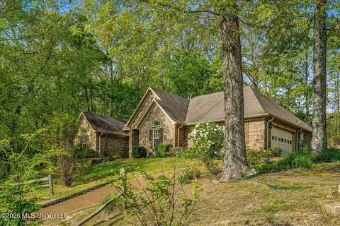 3527 Spring Lakes Blvd, Olive Branch, MS 38654