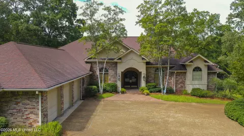 373 Chapel Hill Rd, Flora, MS 39071