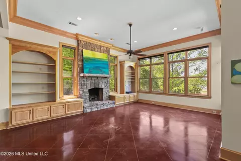 Living - 373 Chapel Hill Rd, Flora, MS 39071 photo 5 of 8