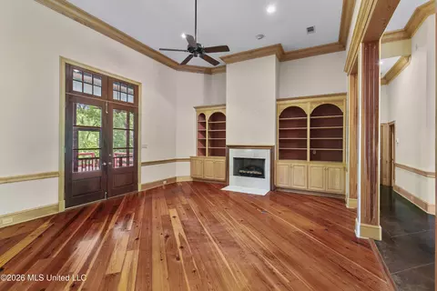 Living - 373 Chapel Hill Rd, Flora, MS 39071 photo 4 of 8