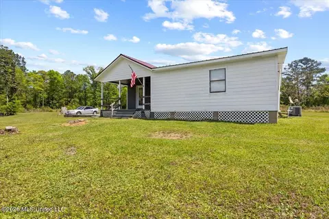 Exterior - 113 Clyde Pipkins Rd, Lucedale, MS 39452 photo 2 of 3