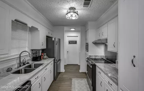 Kitchen - 3405 Forest Hill Rd, Jackson, MS 39212 photo 1 of 2
