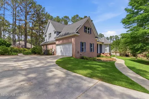 166 Steep Holw, Hattiesburg, MS 39402
