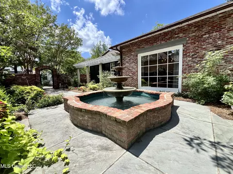 Exterior - 409 Roses Bluff Dr, Madison, MS 39110 photo 5 of 21