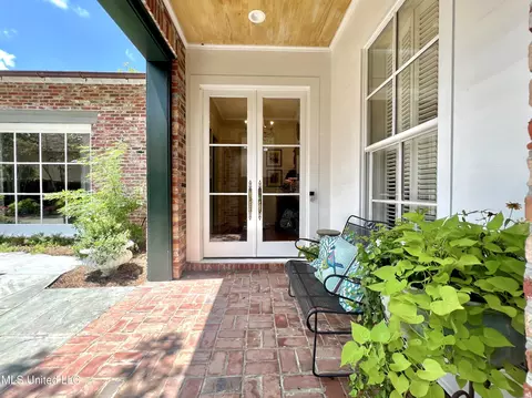 Exterior - 409 Roses Bluff Dr, Madison, MS 39110 photo 7 of 21