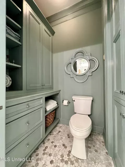Bath - 409 Roses Bluff Dr, Madison, MS 39110 photo 7 of 11