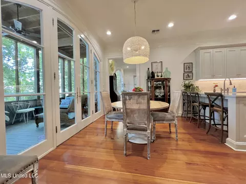 Dining - 409 Roses Bluff Dr, Madison, MS 39110 photo 4 of 4