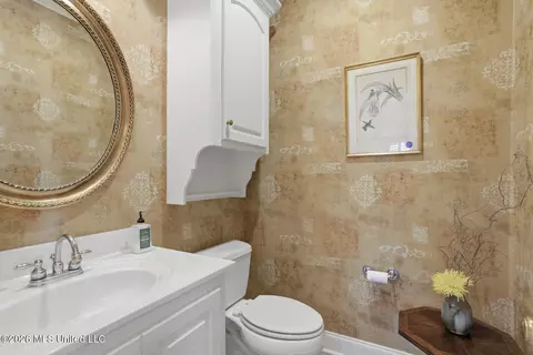 Bath - 1013 Laramie Ct, Madison, MS 39110 photo 1 of 5