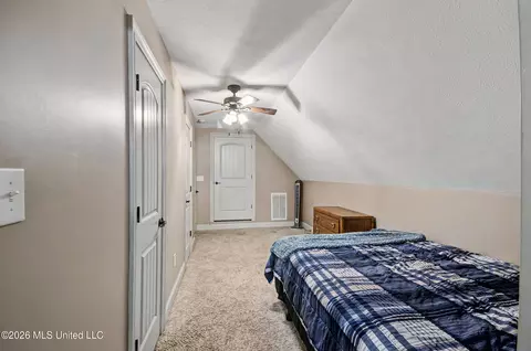 Bedroom - 2964 Highway 471, Brandon, MS 39047 photo 11 of 13