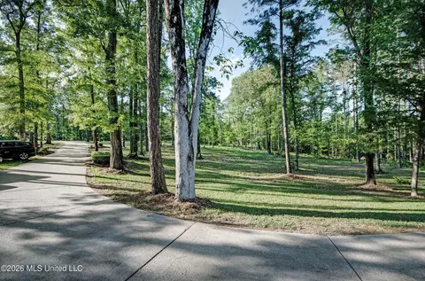 Exterior - 2964 Highway 471, Brandon, MS 39047 photo 1 of 13