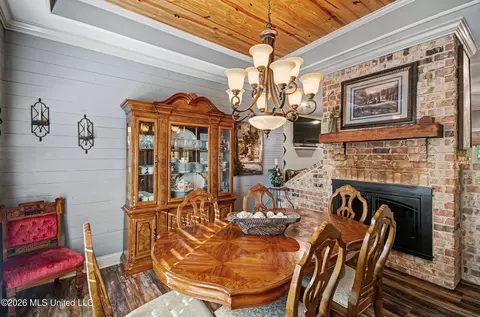 Dining - 2964 Highway 471, Brandon, MS 39047 photo 2 of 5