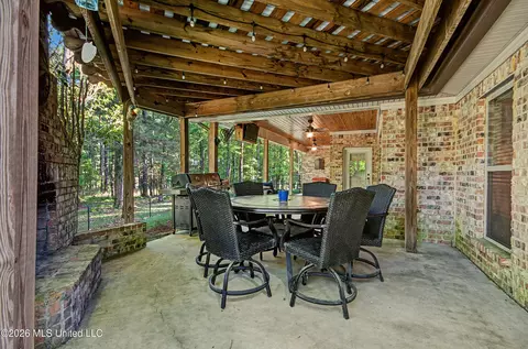 Exterior - 2964 Highway 471, Brandon, MS 39047 photo 8 of 13
