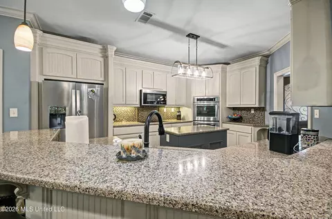 Kitchen - 2964 Highway 471, Brandon, MS 39047 photo 1 of 4