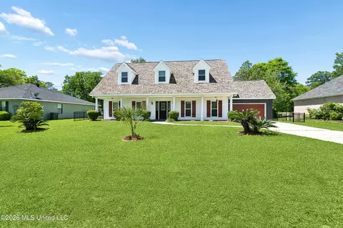 57143 E Diamondhead Dr, Diamondhead, MS 39525