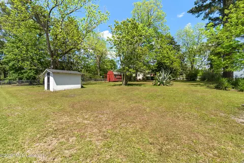 Exterior - 294 Saint Peter St, State Line, MS 39362 photo 6 of 15