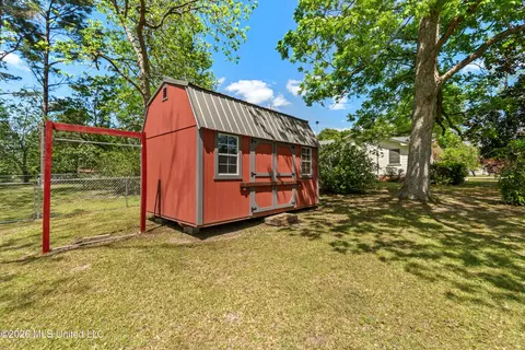 Exterior - 294 Saint Peter St, State Line, MS 39362 photo 7 of 15