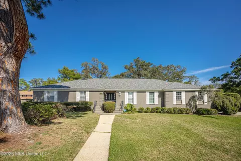 424 Alicia Dr, Biloxi, MS 39531