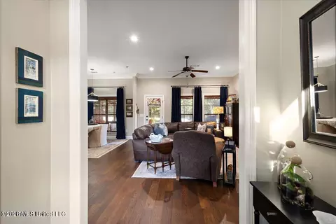 Entry Way - 902 Timberton Dr, Pearl, MS 39208 photo 3 of 4
