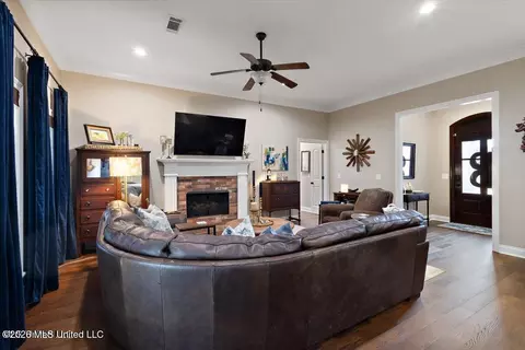 Other - 902 Timberton Dr, Pearl, MS 39208 photo 2 of 8