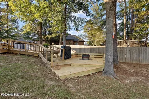 Exterior - 902 Timberton Dr, Pearl, MS 39208 photo 5 of 8