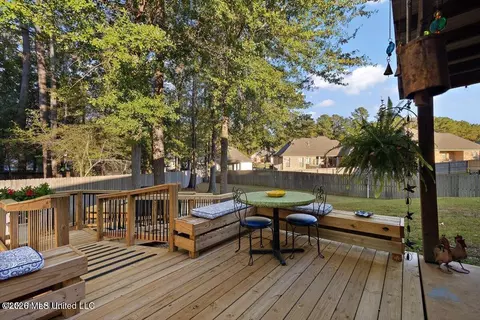 Exterior - 902 Timberton Dr, Pearl, MS 39208 photo 3 of 8