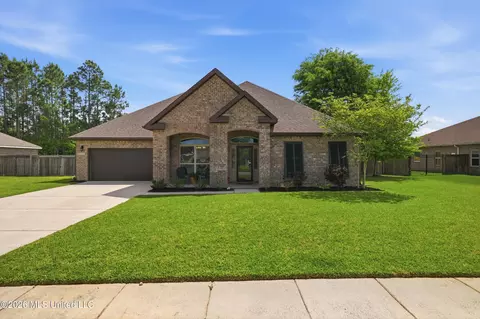 8724 Park Ridge Ct, Biloxi, MS 39532