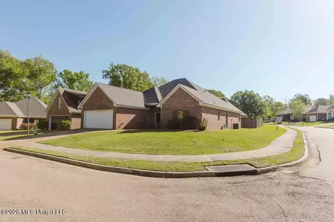 100 Woodbine Ct, Canton, MS 39046