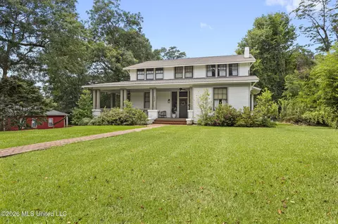 1622 N 5th Ave, Laurel, MS 39440