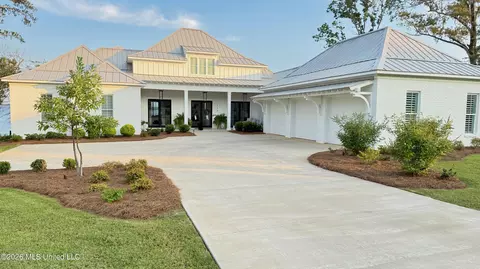 117 N Natchez Dr, Madison, MS 39110