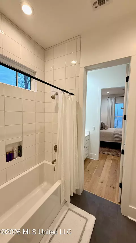 Bath - 117 N Natchez Dr, Madison, MS 39110 photo 7 of 7
