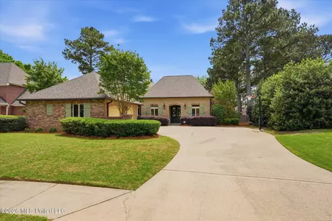 502 Eastlake Forest Dr, Brandon, MS 39047