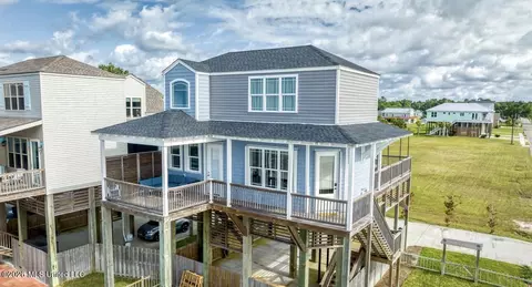 820 W Beach Blvd #5, Long Beach, MS 39560
