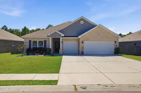 7237 Barley Dr, Ocean Springs, MS 39564