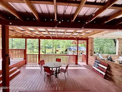 Exterior - 215 Trace Cir, Raymond, MS 39154 photo 7 of 16