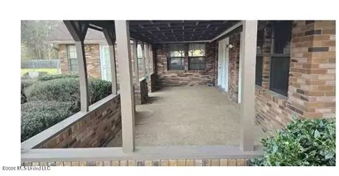 Exterior - 182 Parks Rd, Jackson, MS 39212 photo 2 of 3